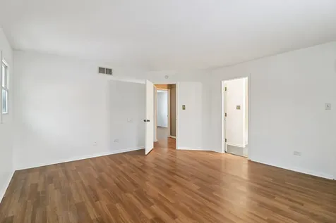 16627 Carse Avenue Harvey IL 60426
