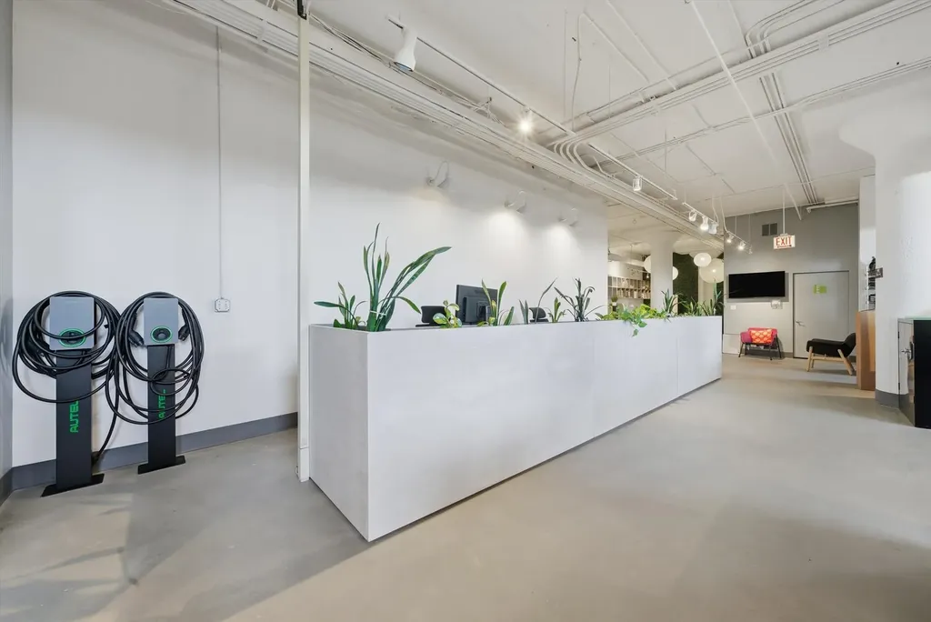 2675 West Grand Avenue Chicago IL 60612