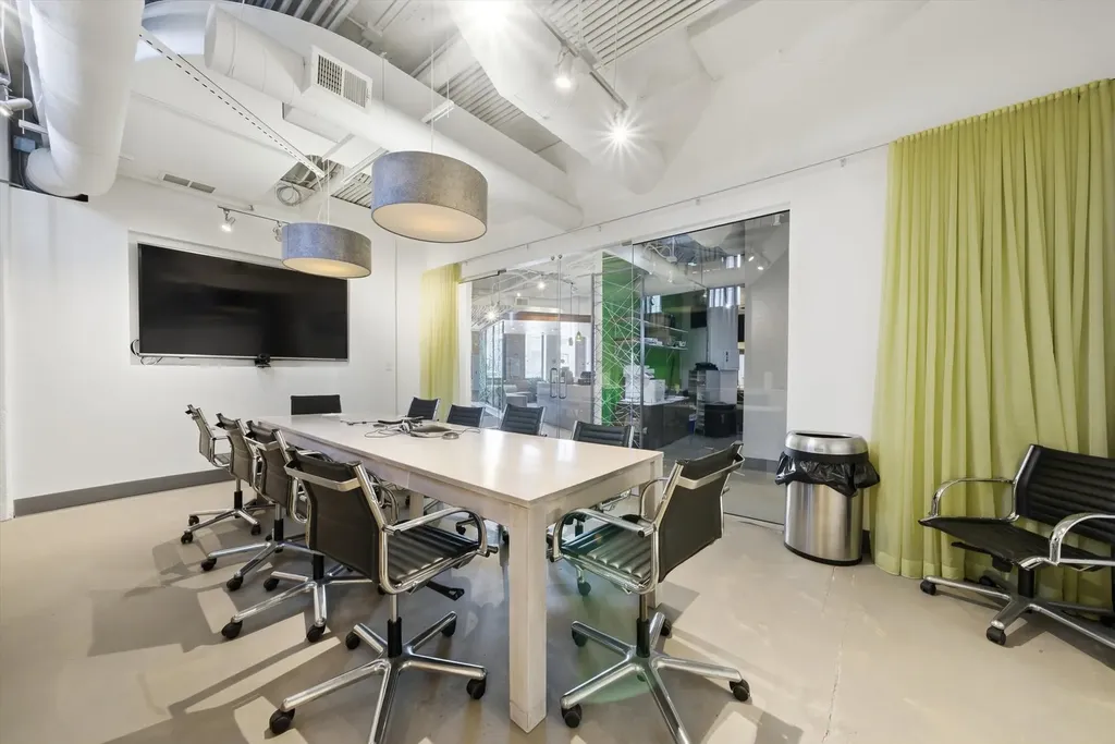 2675 West Grand Avenue Chicago IL 60612
