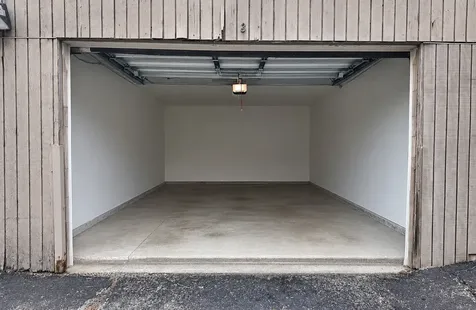 5 East Carriageway Drive Hazel Crest IL 60429