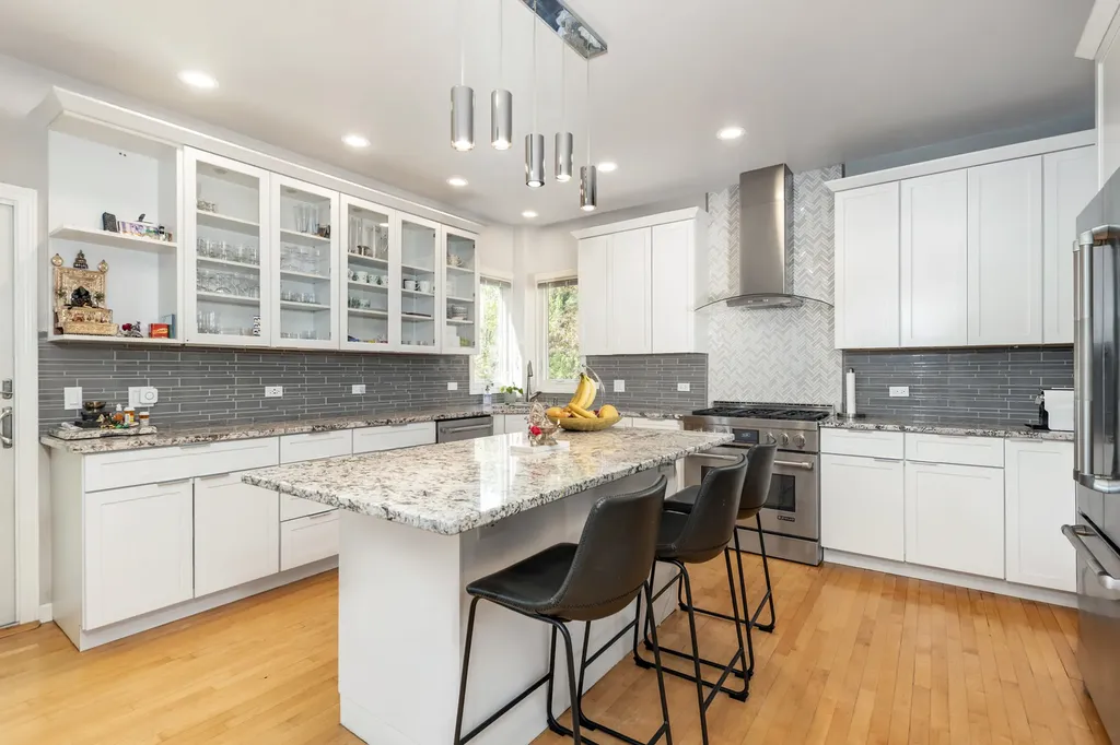 2308 Hillsboro Lane Naperville IL 60564