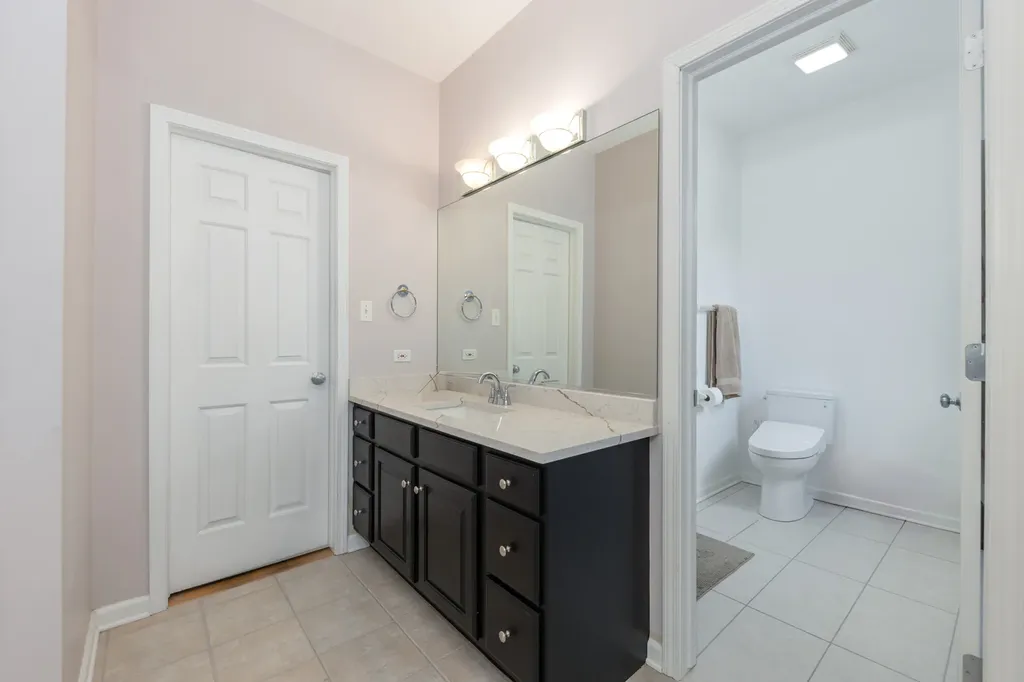 2308 Hillsboro Lane Naperville IL 60564