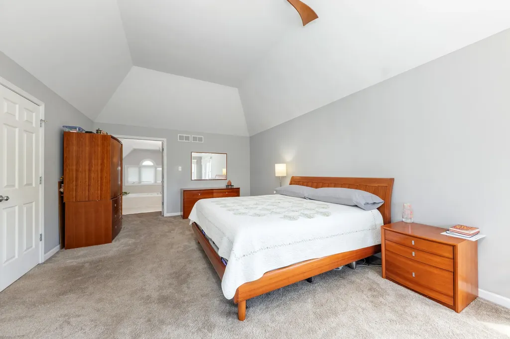 2308 Hillsboro Lane Naperville IL 60564