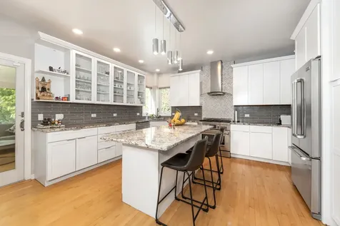 2308 Hillsboro Lane Naperville IL 60564