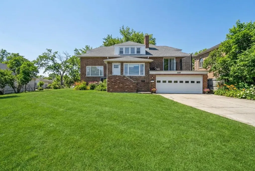 308 Washington Avenue Highwood IL 60040