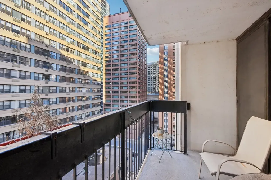 222 East Pearson Street Chicago IL 60611