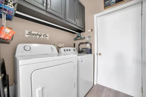711 Blossom Court Oswego IL 60543