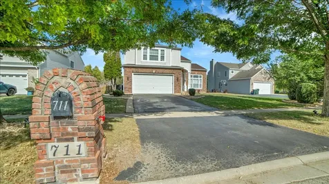 711 Blossom Court Oswego IL 60543