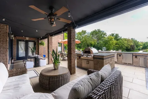 3814 Tradition Boulevard St. Charles IL 60175