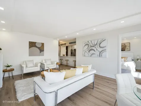 1310 North Ritchie Court Chicago IL 60610