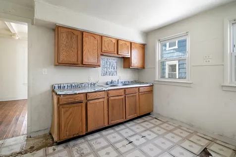 1295 East Merchant Street Kankakee IL 60901