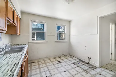 1295 East Merchant Street Kankakee IL 60901