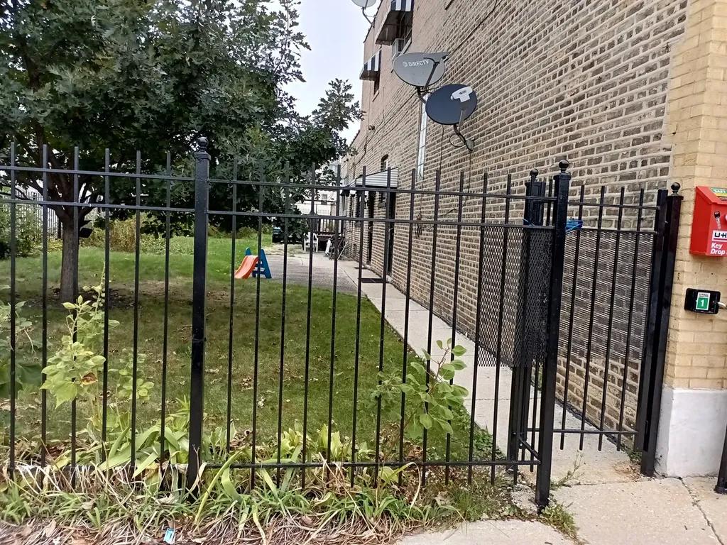 6348 West Grand Avenue Chicago IL 60639