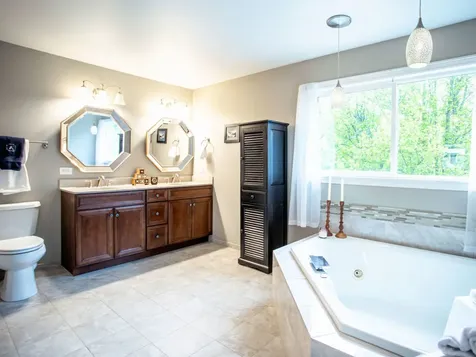 17945 West Pond Ridge Circle Gurnee IL 60031