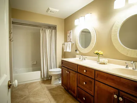 17945 West Pond Ridge Circle Gurnee IL 60031