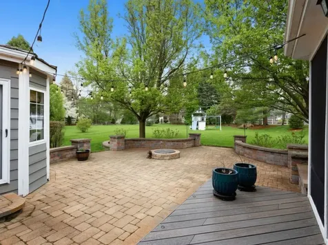 17945 West Pond Ridge Circle Gurnee IL 60031