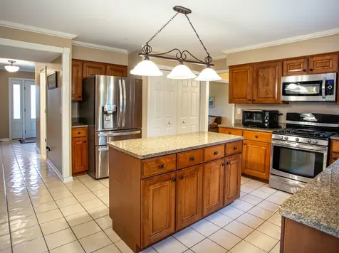 17945 West Pond Ridge Circle Gurnee IL 60031