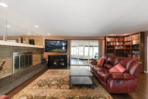 32W050 Cedar Lane Wayne IL 60184