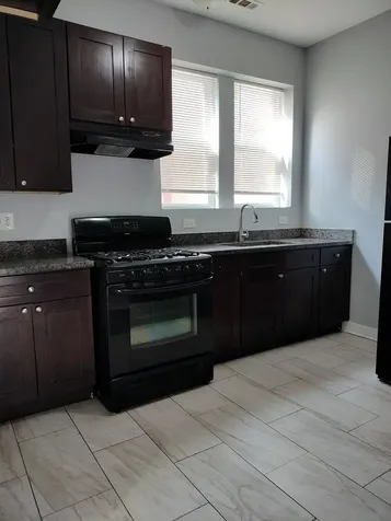 1945 West 48th Street Chicago IL 60609