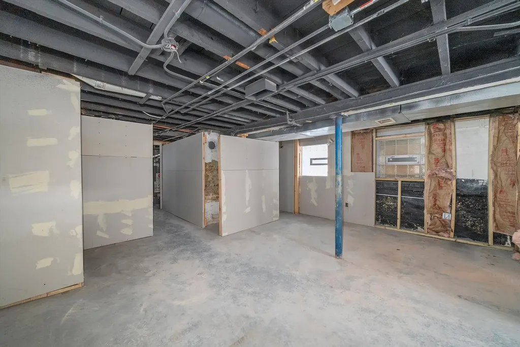 8545 South Saginaw Avenue Chicago IL 60617