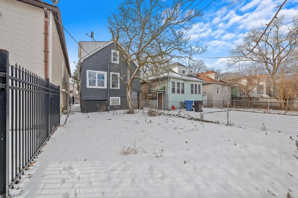 8545 South Saginaw Avenue Chicago IL 60617