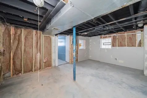 8545 South Saginaw Avenue Chicago IL 60617