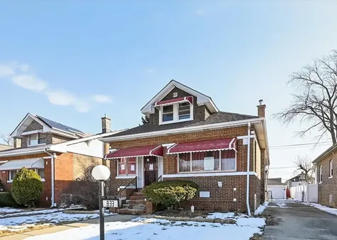 833 South 21st Avenue Maywood IL 60153