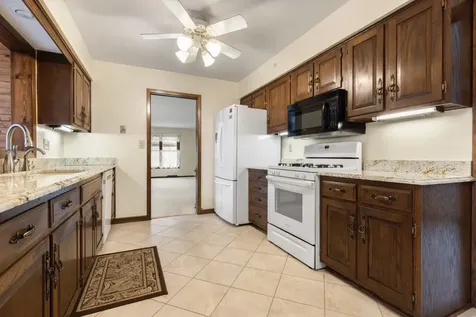 5746 Berwick Place Rockford IL 61107