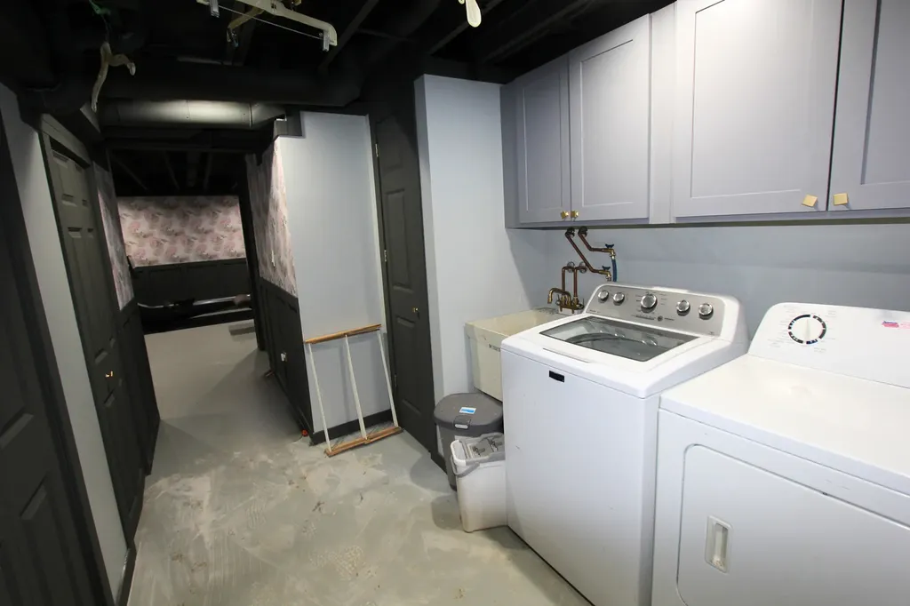98 Wiltshire Court Schaumburg IL 60193
