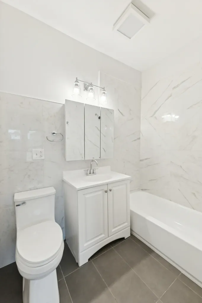8423 South Colfax Avenue Chicago IL 60617