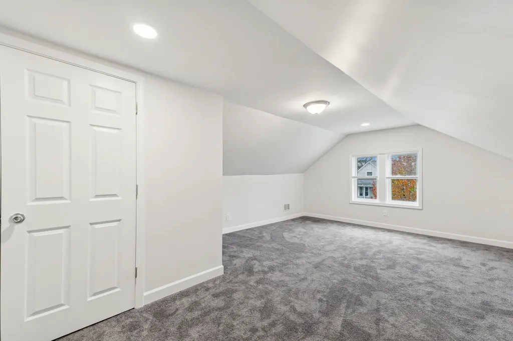 8423 South Colfax Avenue Chicago IL 60617