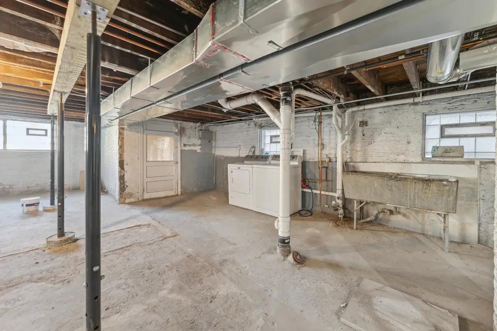 8423 South Colfax Avenue Chicago IL 60617