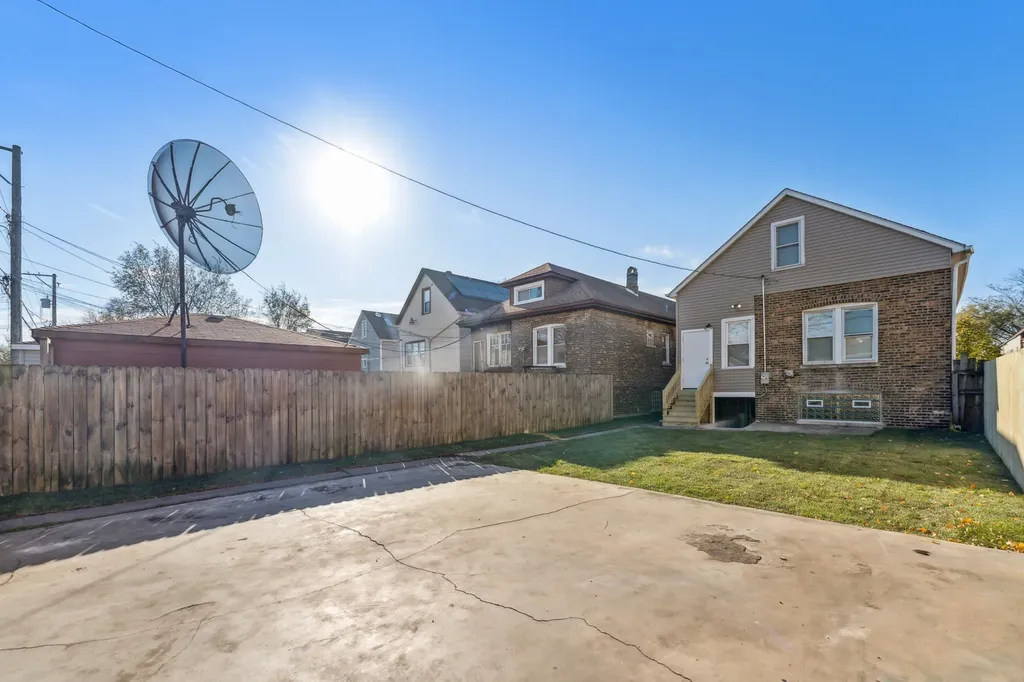 8423 South Colfax Avenue Chicago IL 60617