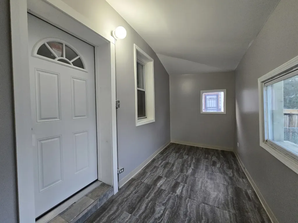 10215 South Emerald Avenue Chicago IL 60628