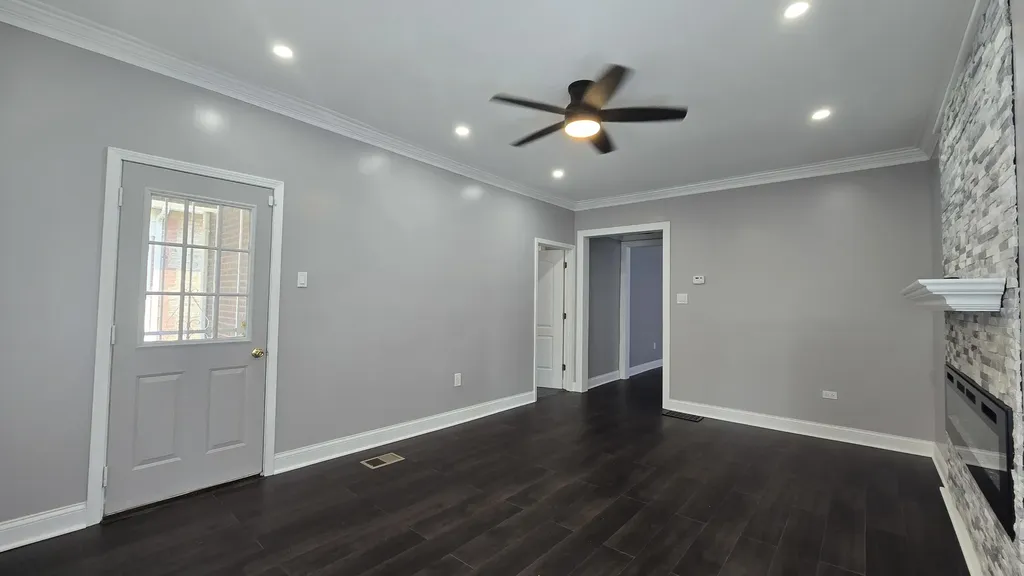 10215 South Emerald Avenue Chicago IL 60628