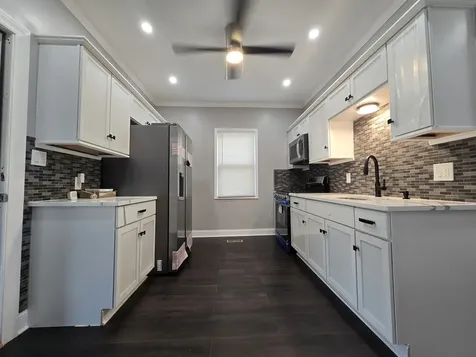 10215 South Emerald Avenue Chicago IL 60628