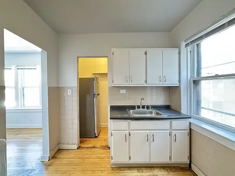 7147 South Constance Avenue Chicago IL 60649