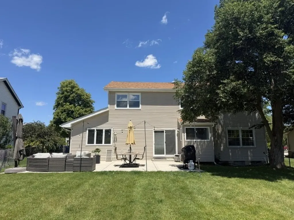 613 Thames Drive Schaumburg IL 60193