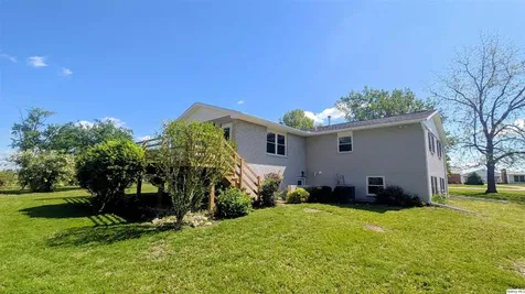 1183 East 1330th Street Quincy IL 62305