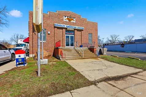 835 West Broadway Street Bradley IL 60915