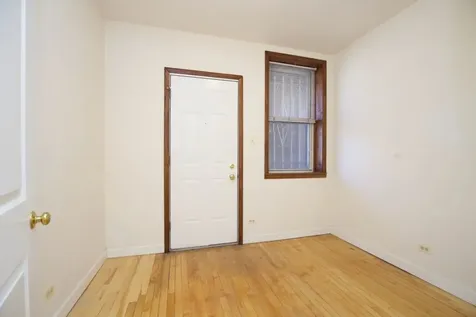 6713 North Sheridan Road Chicago IL 60626