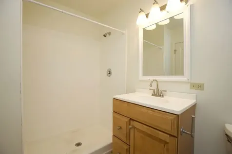 6713 North Sheridan Road Chicago IL 60626