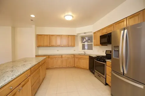 6713 North Sheridan Road Chicago IL 60626