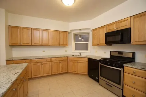 6713 North Sheridan Road Chicago IL 60626