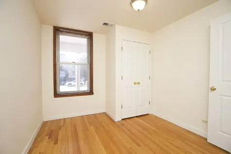 6713 North Sheridan Road Chicago IL 60626