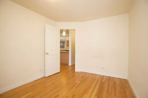 6713 North Sheridan Road Chicago IL 60626