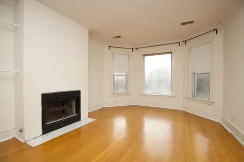 6717 North Sheridan Road Chicago IL 60626