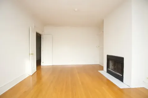 6717 North Sheridan Road Chicago IL 60626
