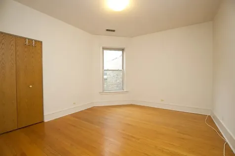 6717 North Sheridan Road Chicago IL 60626
