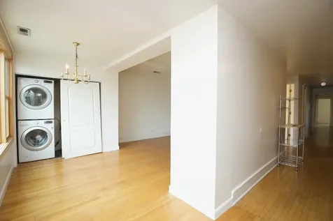 6717 North Sheridan Road Chicago IL 60626
